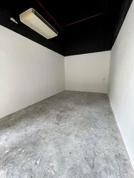 Burlington Square (D7), Retail #496308101